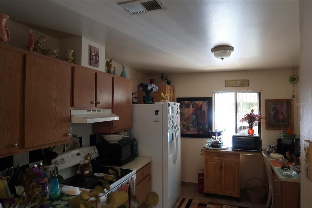 For Sale: $235,000 (2 beds, 0 baths, 1036 Square Feet)