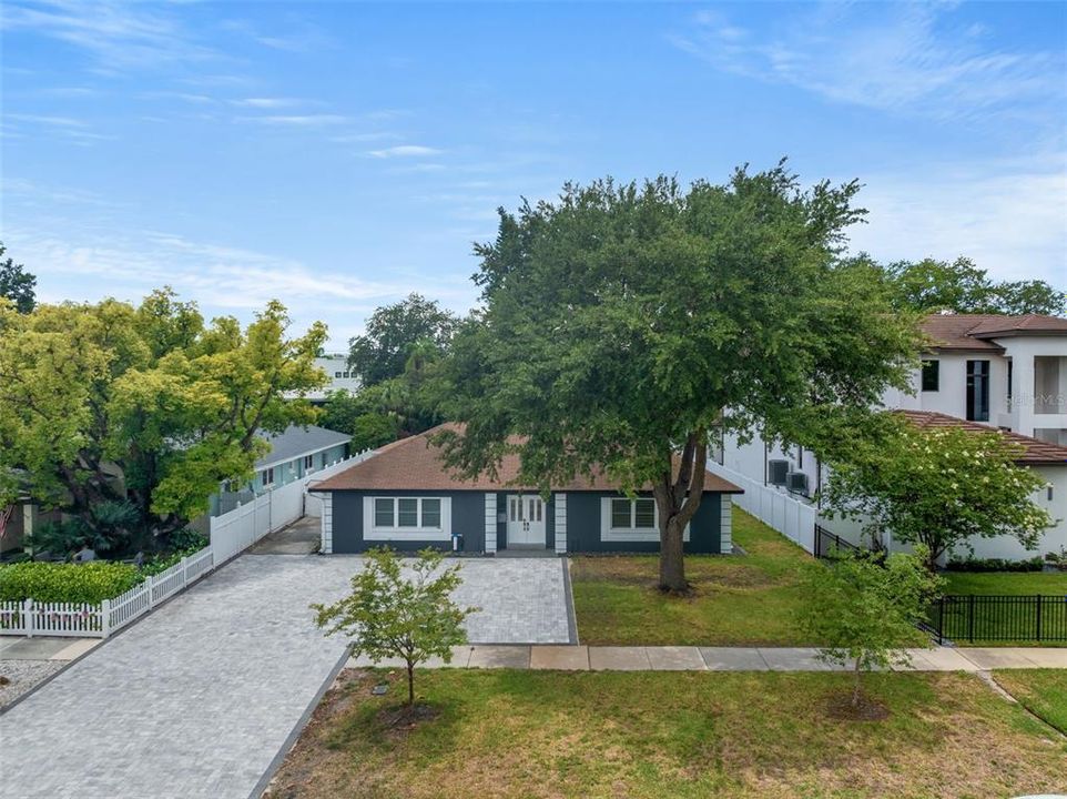 Active With Contract: $1,495,000 (4 beds, 3 baths, 2785 Square Feet)