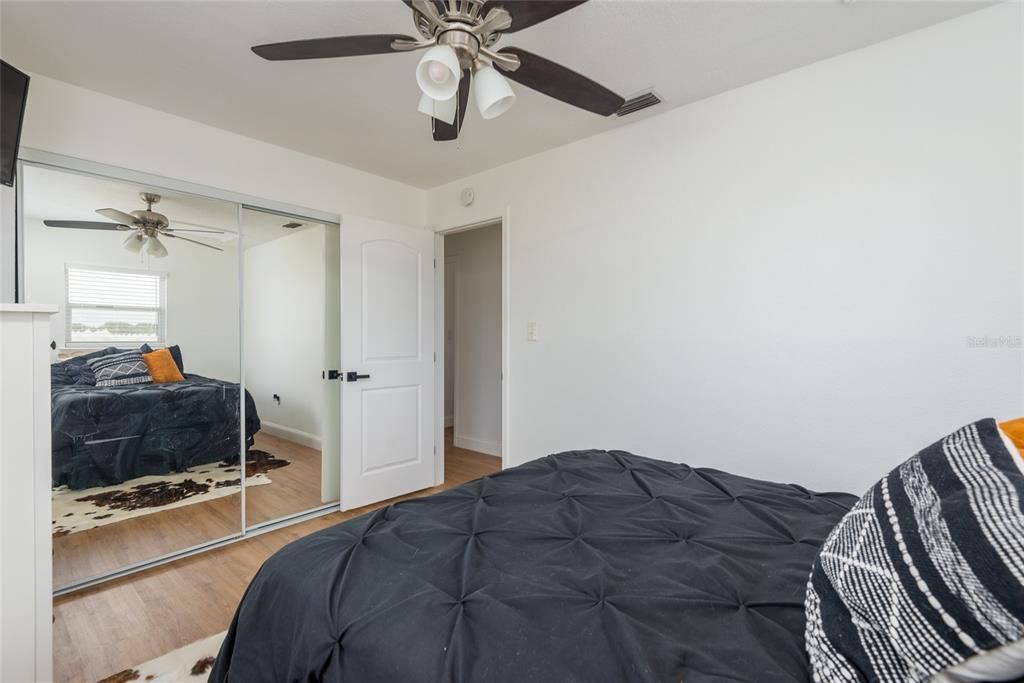 Active With Contract: $329,000 (3 beds, 1 baths, 1086 Square Feet)