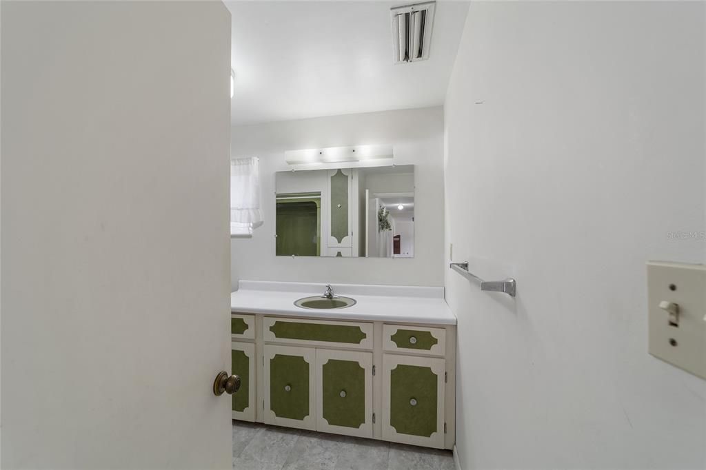 For Sale: $279,900 (3 beds, 2 baths, 1880 Square Feet)