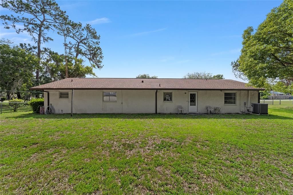 For Sale: $279,900 (3 beds, 2 baths, 1880 Square Feet)