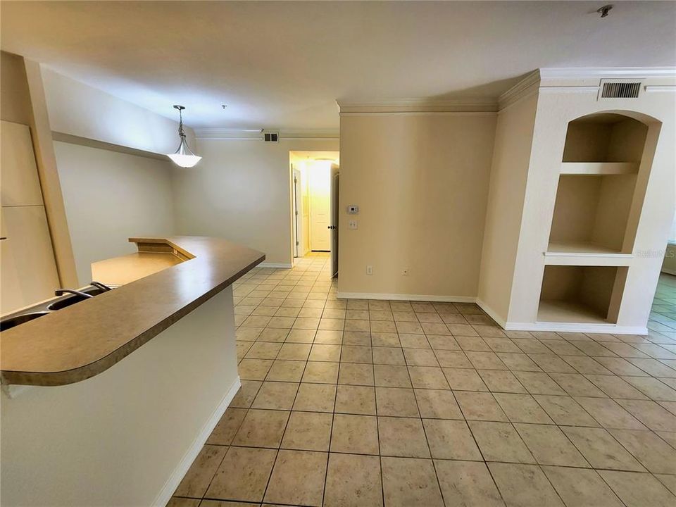 For Rent: $2,200 (2 beds, 2 baths, 1089 Square Feet)