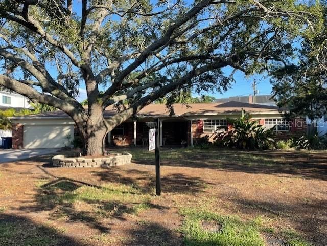 For Sale: $1,495,000 (4 beds, 2 baths, 2053 Square Feet)