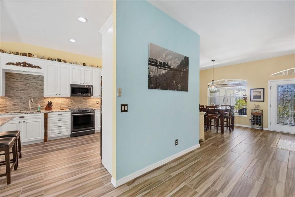 For Sale: $599,900 (3 beds, 2 baths, 2138 Square Feet)