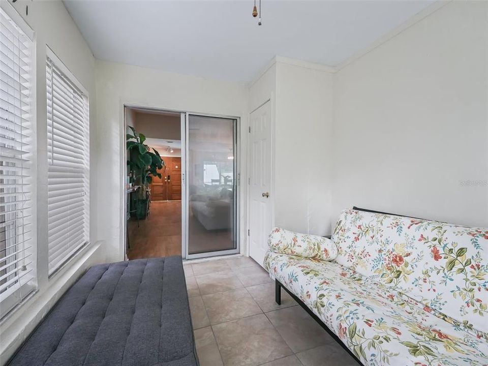 For Sale: $299,000 (2 beds, 2 baths, 1421 Square Feet)