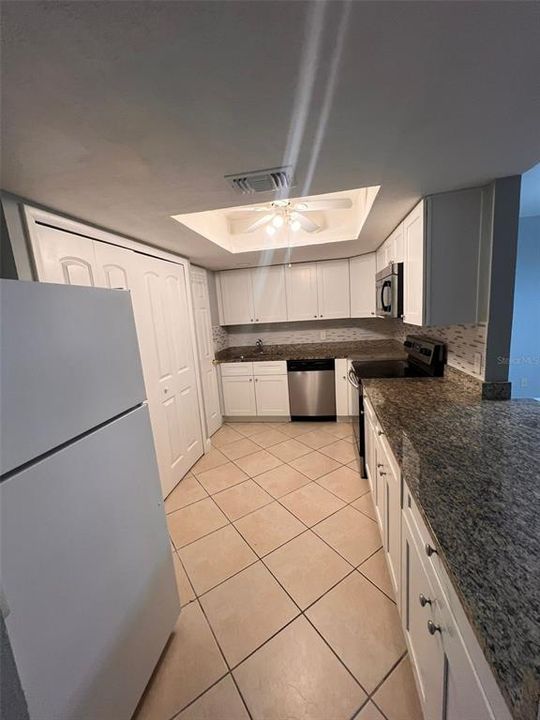 For Rent: $1,750 (2 beds, 2 baths, 905 Square Feet)