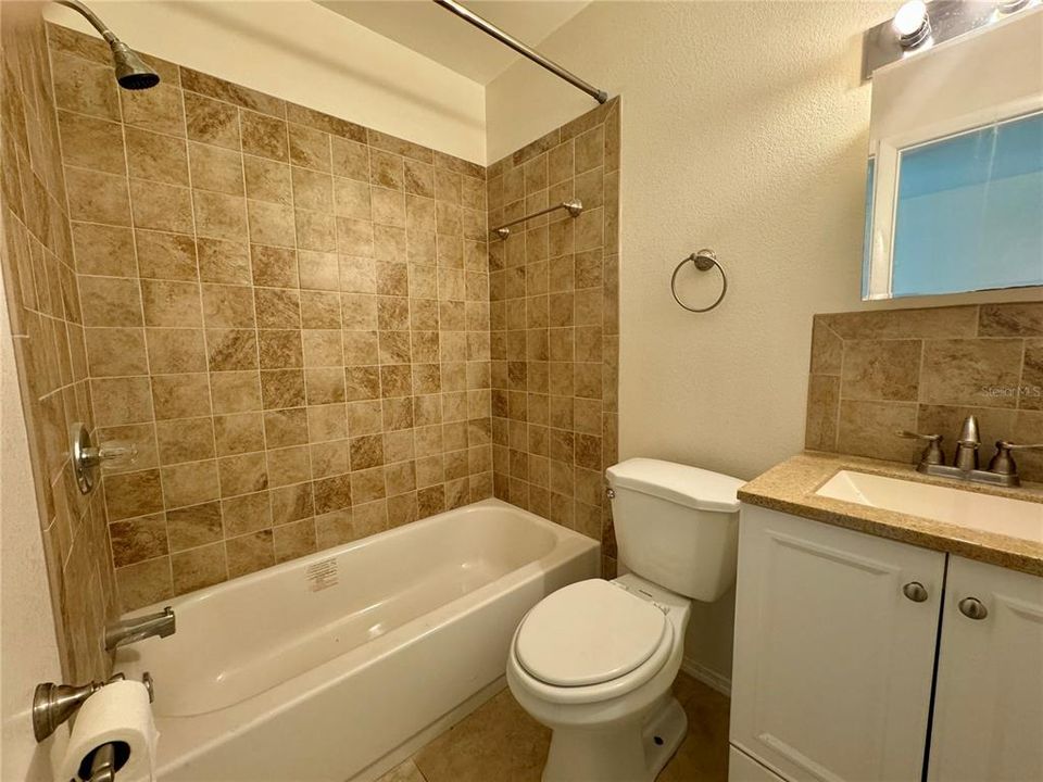 For Rent: $1,000 (1 beds, 1 baths, 85 Square Feet)