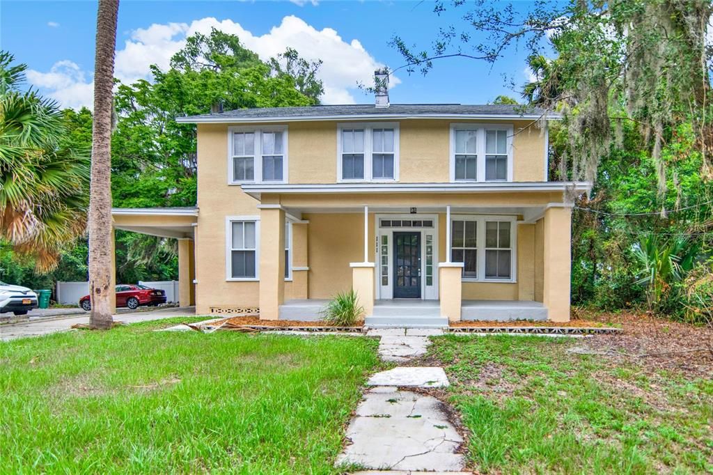 Active With Contract: $270,000 (4 beds, 2 baths, 1996 Square Feet)