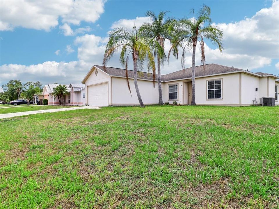 For Sale: $309,900 (3 beds, 2 baths, 1433 Square Feet)