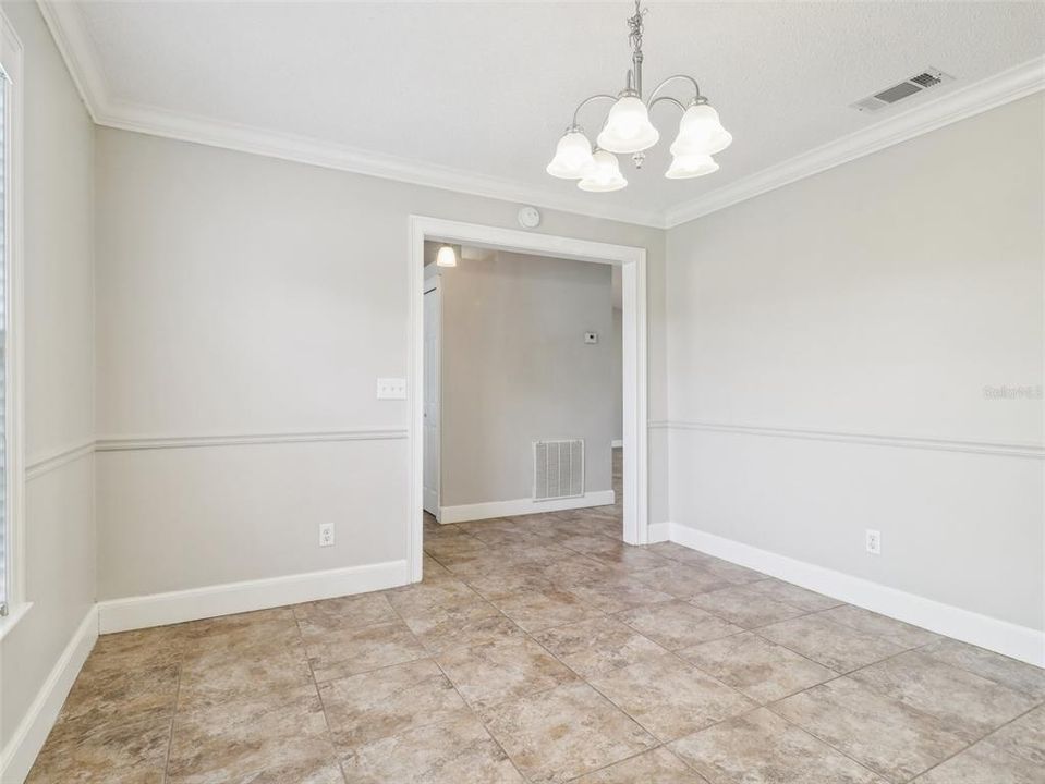 For Sale: $309,900 (3 beds, 2 baths, 1433 Square Feet)