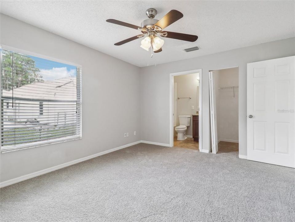 For Sale: $309,900 (3 beds, 2 baths, 1433 Square Feet)