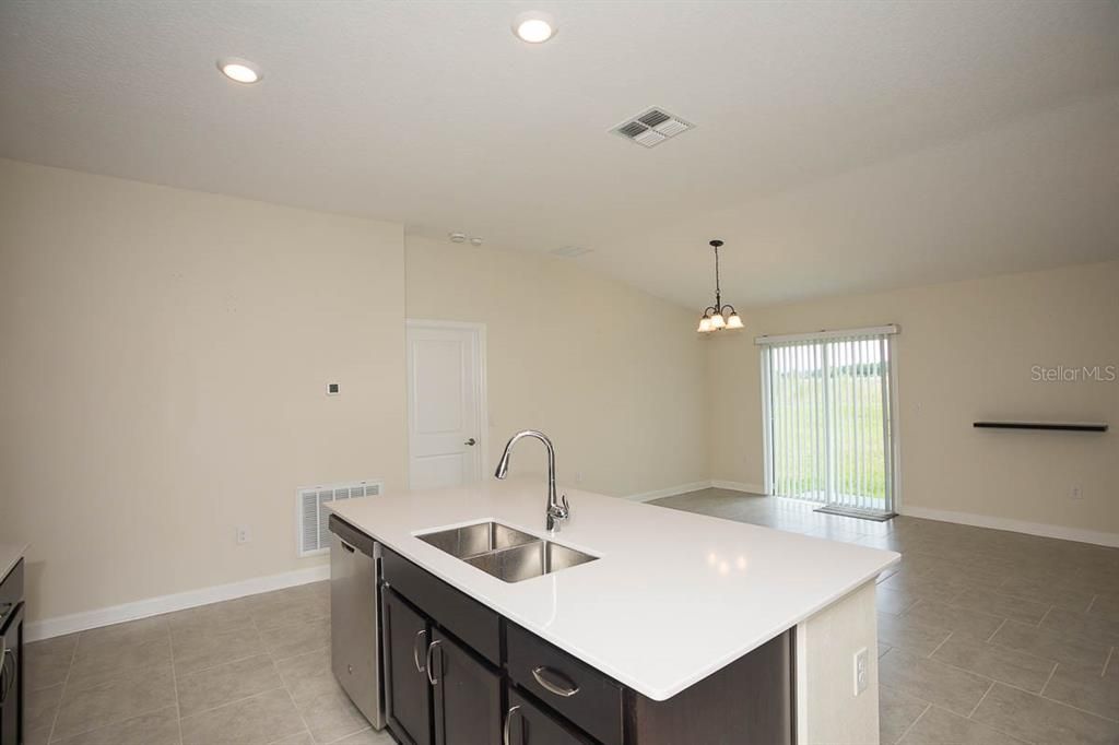 For Sale: $299,000 (3 beds, 2 baths, 1540 Square Feet)