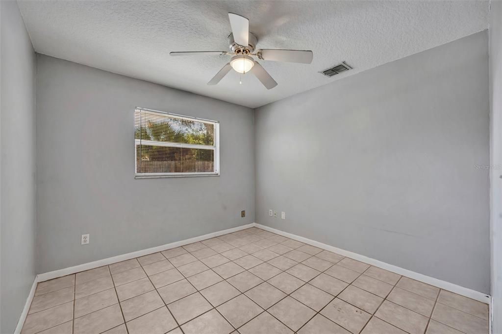 Active With Contract: $409,000 (3 beds, 2 baths, 1596 Square Feet)