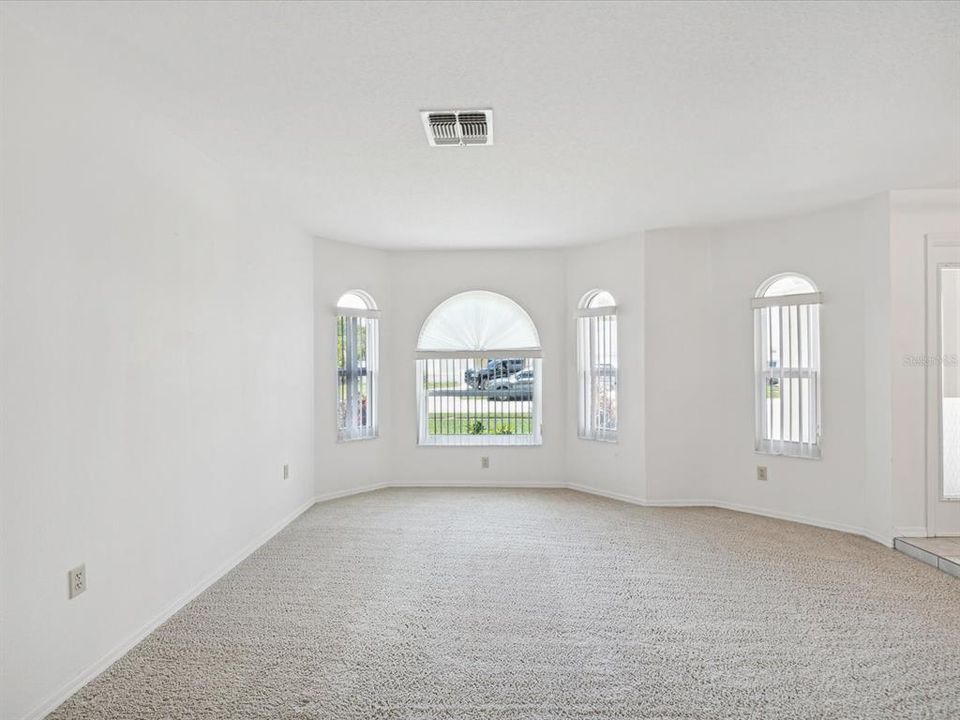 Large Master Bedroom with Walk-In Closet