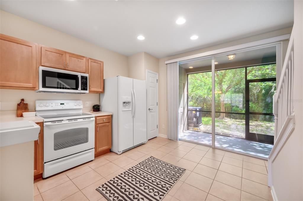 Active With Contract: $279,900 (2 beds, 2 baths, 1248 Square Feet)