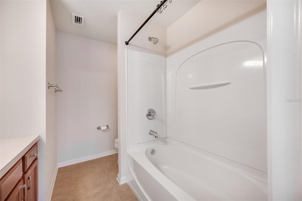 Active With Contract: $279,900 (2 beds, 2 baths, 1248 Square Feet)