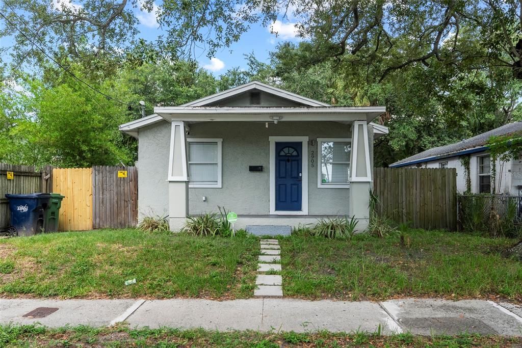 Recently Rented: $1,600 (2 beds, 1 baths, 572 Square Feet)