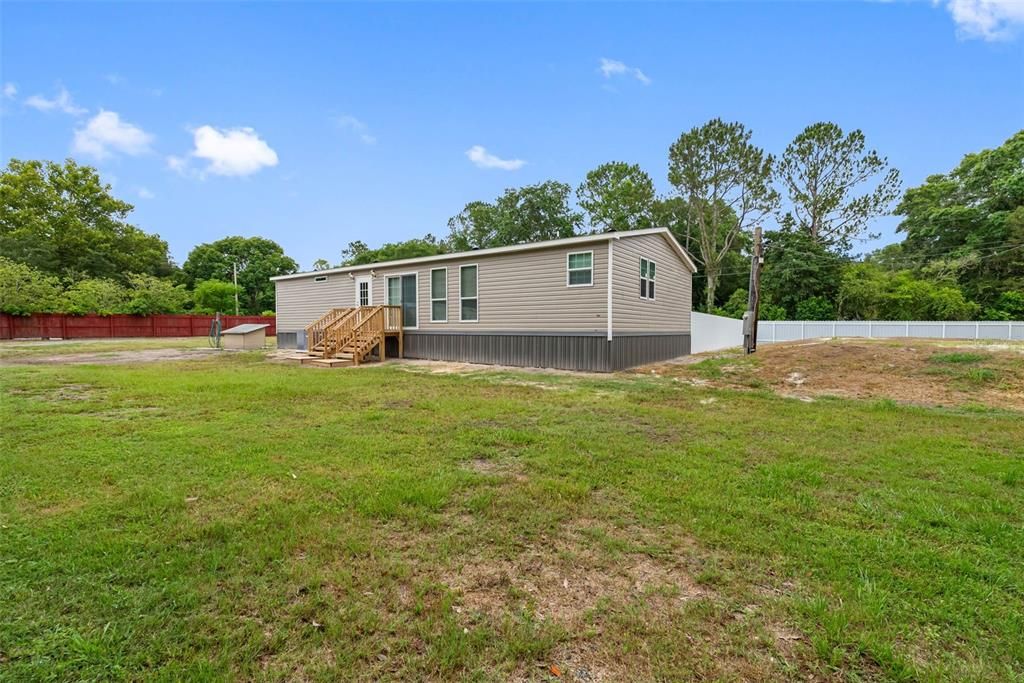 Active With Contract: $350,000 (3 beds, 2 baths, 1456 Square Feet)