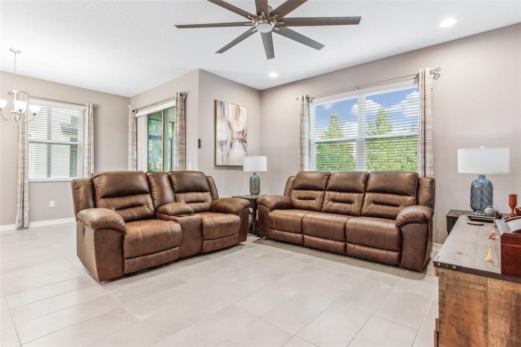 For Sale: $439,900 (3 beds, 2 baths, 2153 Square Feet)