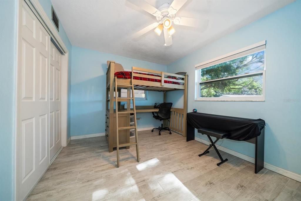 For Sale: $479,000 (3 beds, 2 baths, 1864 Square Feet)