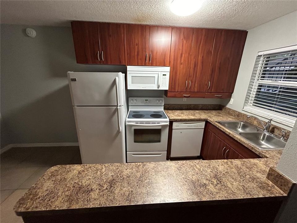 For Rent: $1,650 (1 beds, 1 baths, 600 Square Feet)