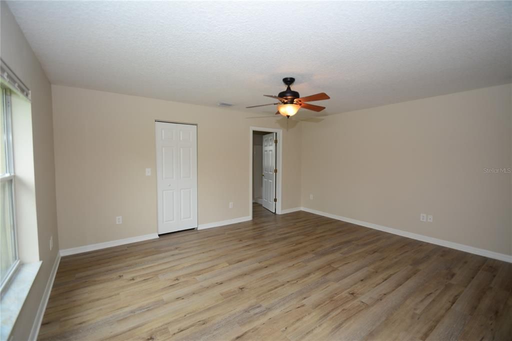 For Rent: $2,500 (5 beds, 3 baths, 2508 Square Feet)