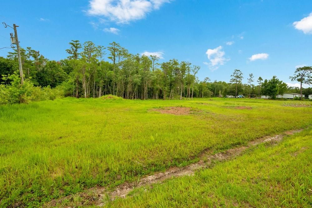 На продажу: $195,000 (2.48 acres)