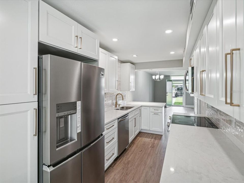 Gorgeous Kitchen with Frigidaire Gallery appliances