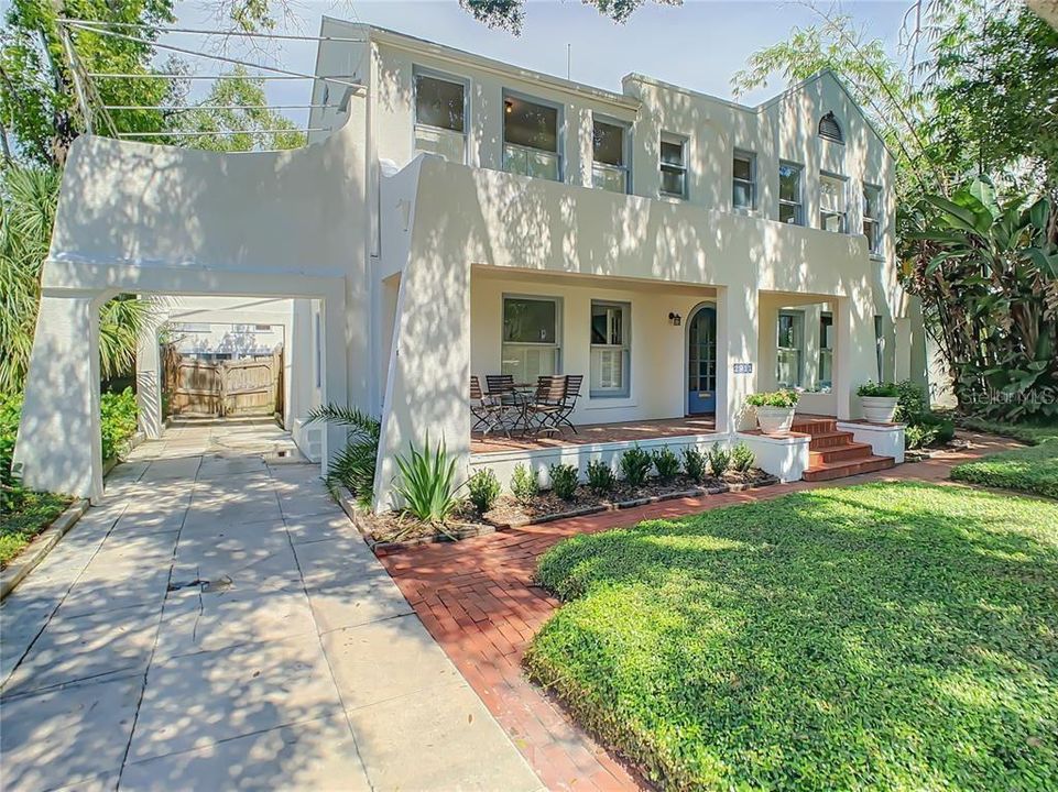 For Sale: $1,399,000 (3 beds, 2 baths, 2453 Square Feet)