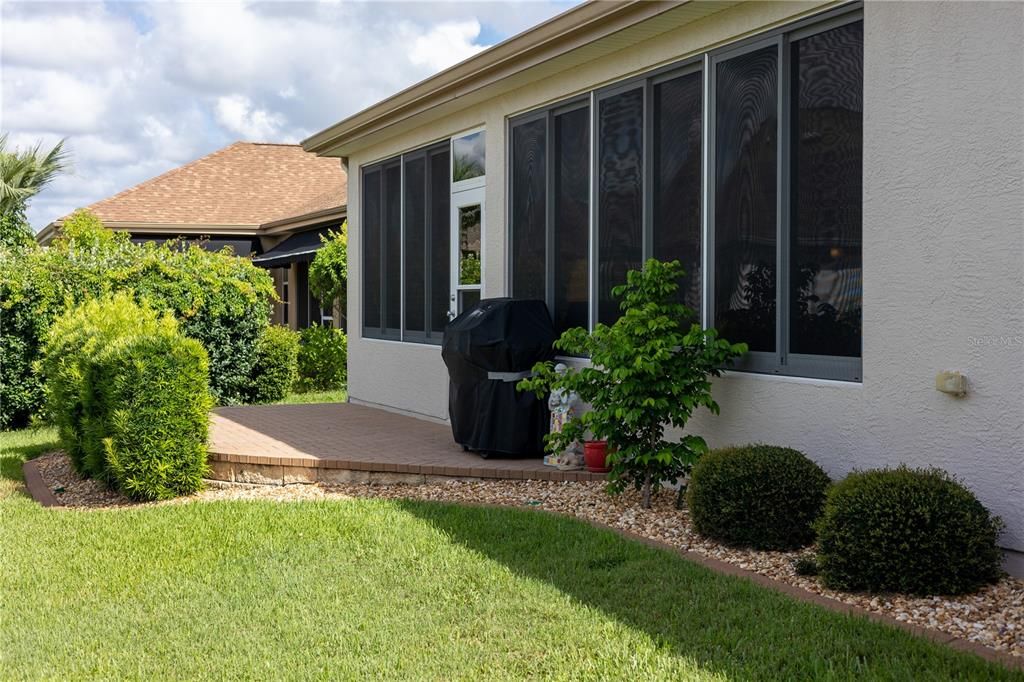 Active With Contract: $350,000 (3 beds, 2 baths, 1958 Square Feet)