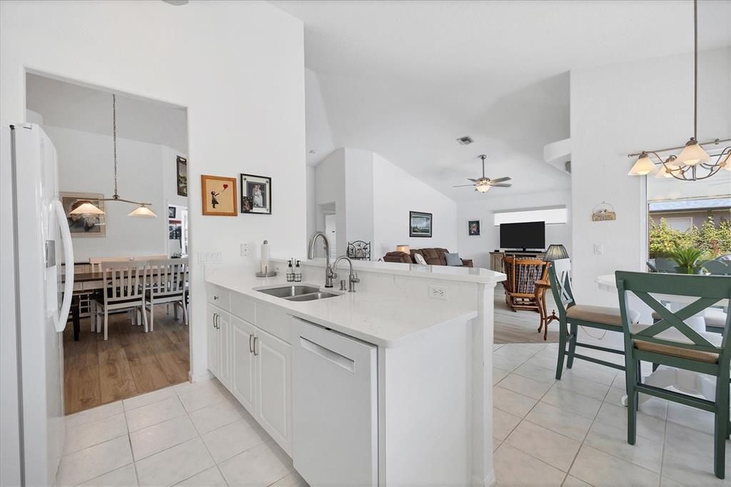 Active With Contract: $415,000 (3 beds, 2 baths, 1706 Square Feet)