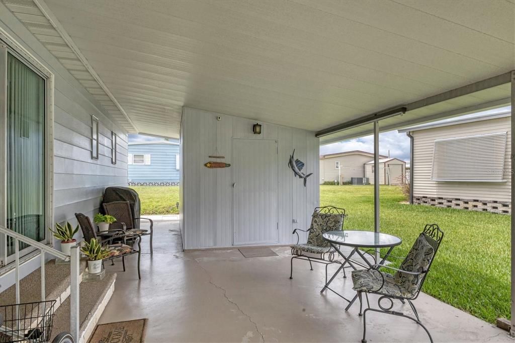 Spacious Carport