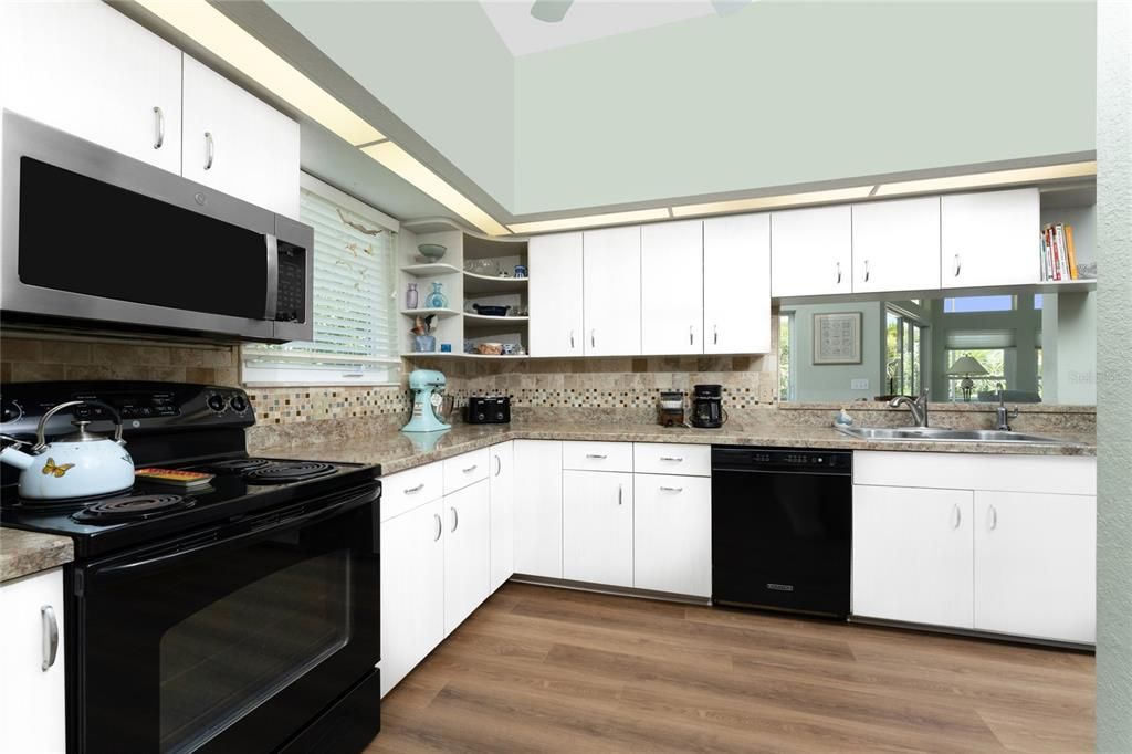 Plenty of cabinetry in the kitchen for all of your Chef's needs!