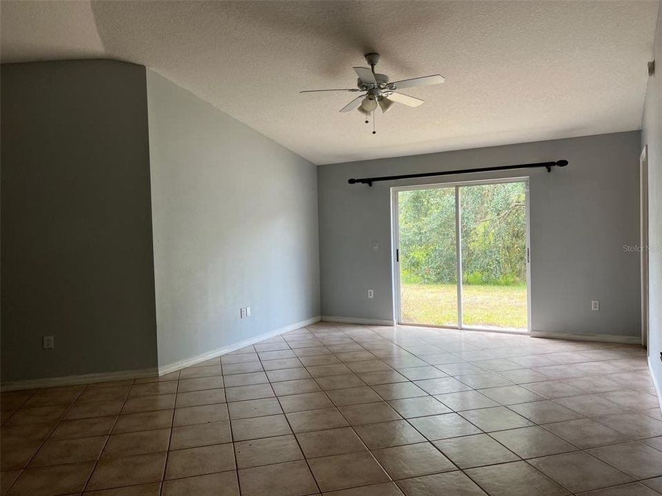 Active With Contract: $2,075 (4 beds, 2 baths, 1507 Square Feet)