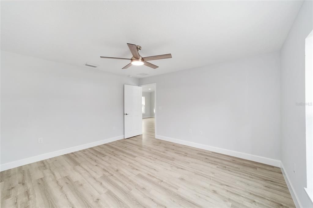 Active With Contract: $244,900 (3 beds, 2 baths, 1267 Square Feet)