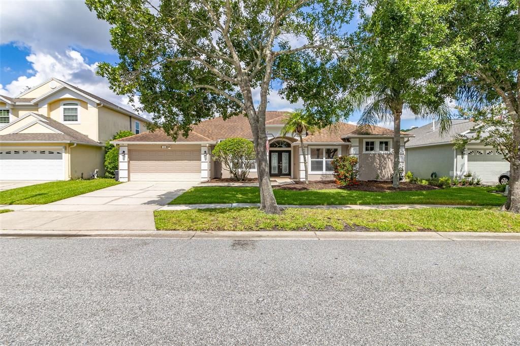 For Sale: $599,900 (4 beds, 2 baths, 2708 Square Feet)