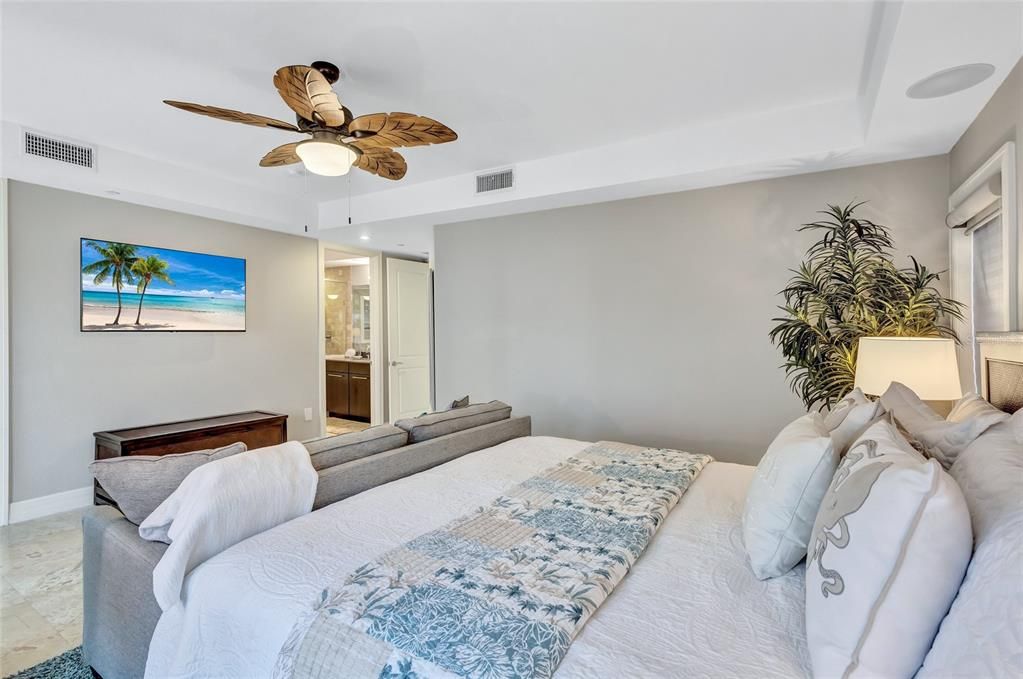 Active With Contract: $1,495,000 (2 beds, 2 baths, 1520 Square Feet)