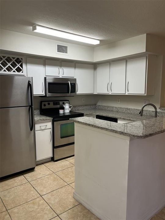 For Sale: $205,000 (2 beds, 2 baths, 1080 Square Feet)