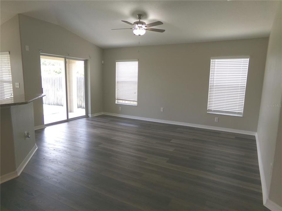 For Rent: $2,375 (4 beds, 2 baths, 1720 Square Feet)