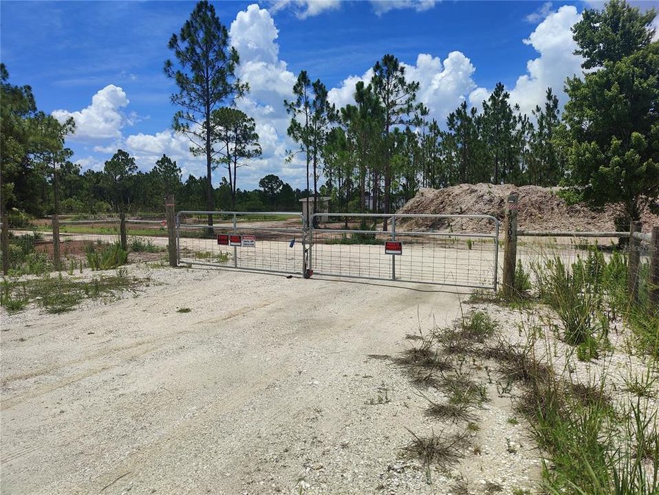 Недавно продано: $159,999 (4.70 acres)