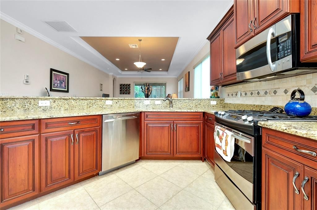 For Sale: $450,000 (2 beds, 2 baths, 1683 Square Feet)