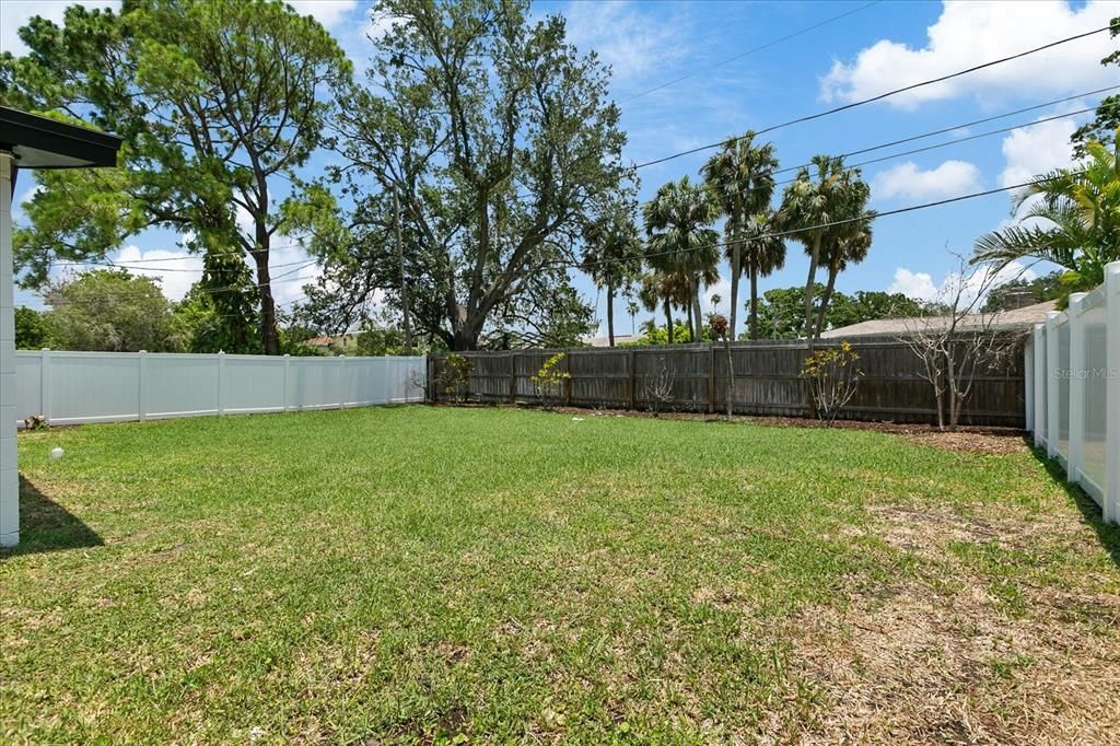 For Sale: $520,000 (3 beds, 2 baths, 1128 Square Feet)