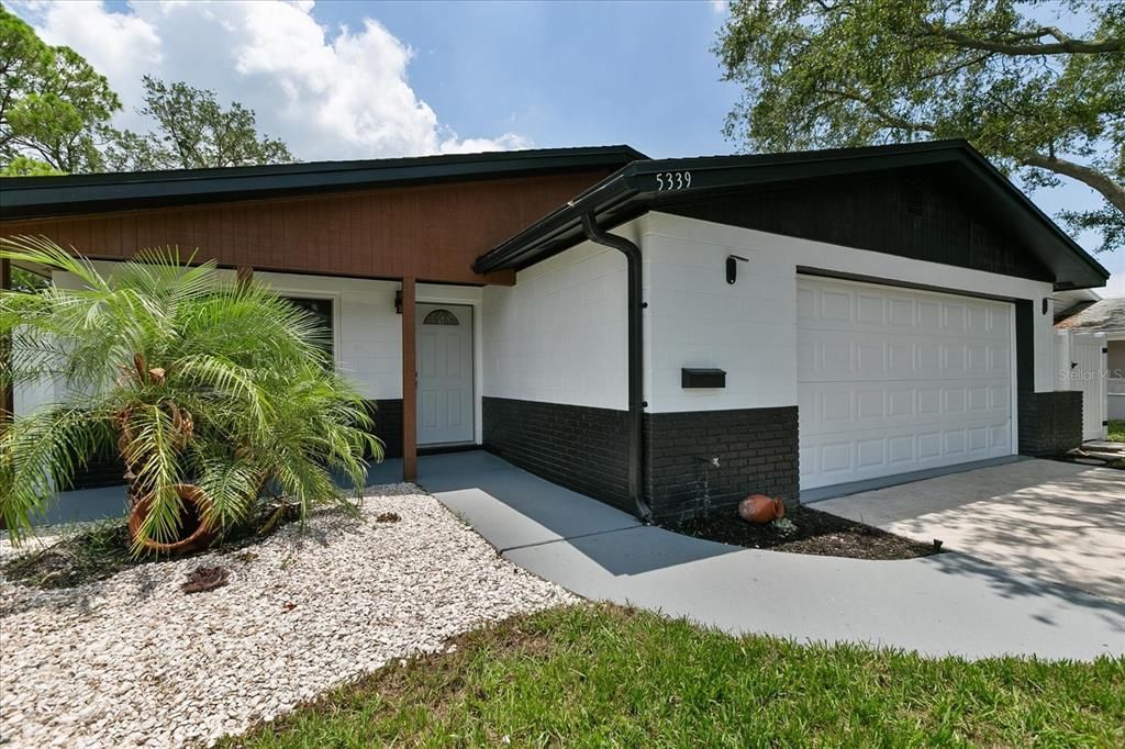 For Sale: $520,000 (3 beds, 2 baths, 1128 Square Feet)