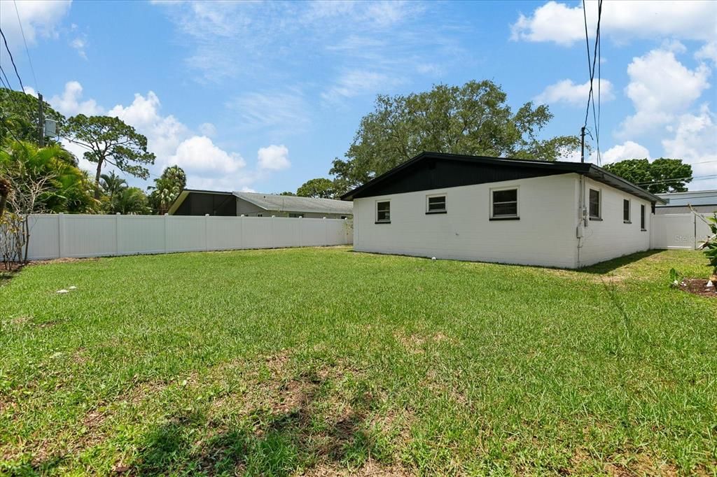 For Sale: $520,000 (3 beds, 2 baths, 1128 Square Feet)