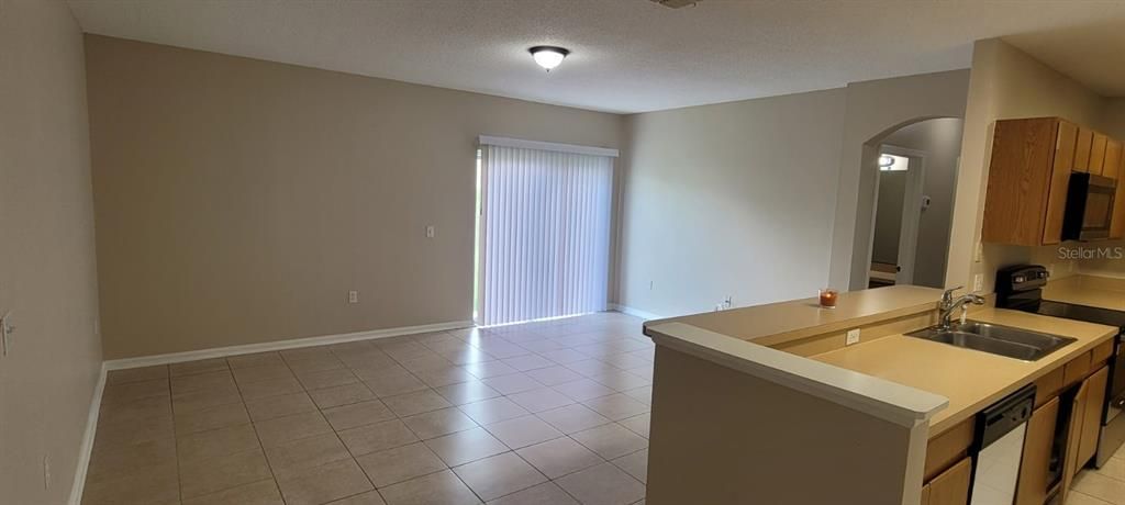 For Rent: $2,160 (3 beds, 2 baths, 1377 Square Feet)