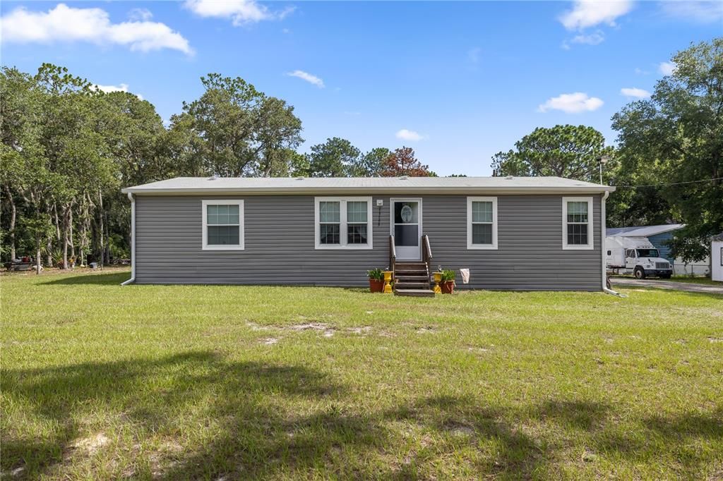 For Sale: $350,000 (3 beds, 2 baths, 1404 Square Feet)