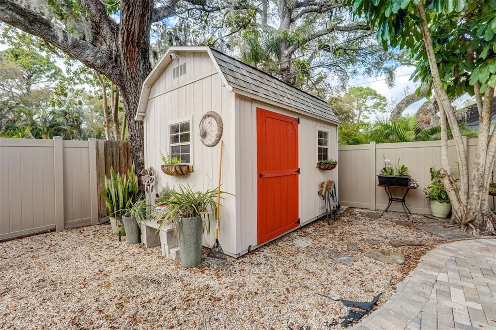 For Sale: $790,000 (3 beds, 2 baths, 1709 Square Feet)