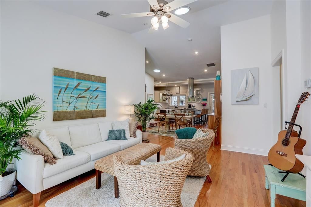 Active With Contract: $775,000 (3 beds, 2 baths, 1709 Square Feet)