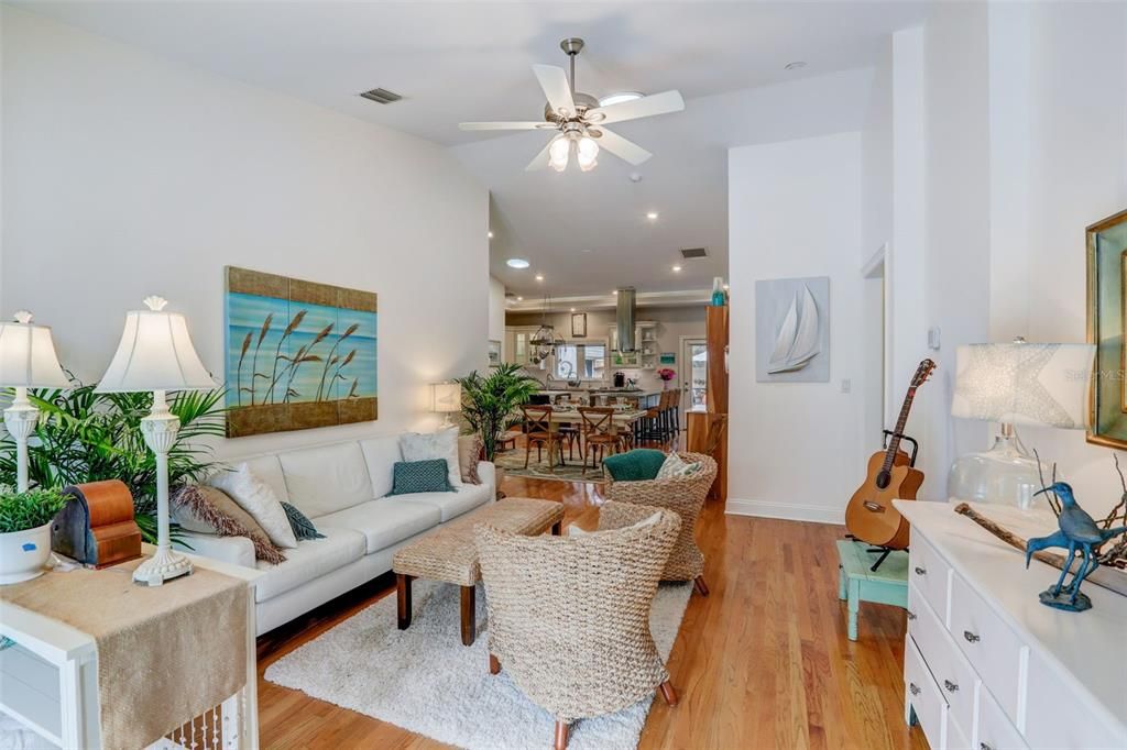 Active With Contract: $775,000 (3 beds, 2 baths, 1709 Square Feet)