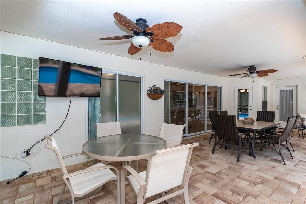 Active With Contract: $459,000 (3 beds, 2 baths, 2018 Square Feet)